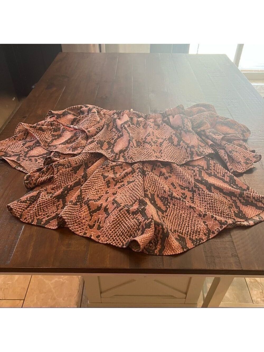 Olivaceous Pink Snake Skin Patterned Off shoulder shorts Romper size small - Picture 6 of 10